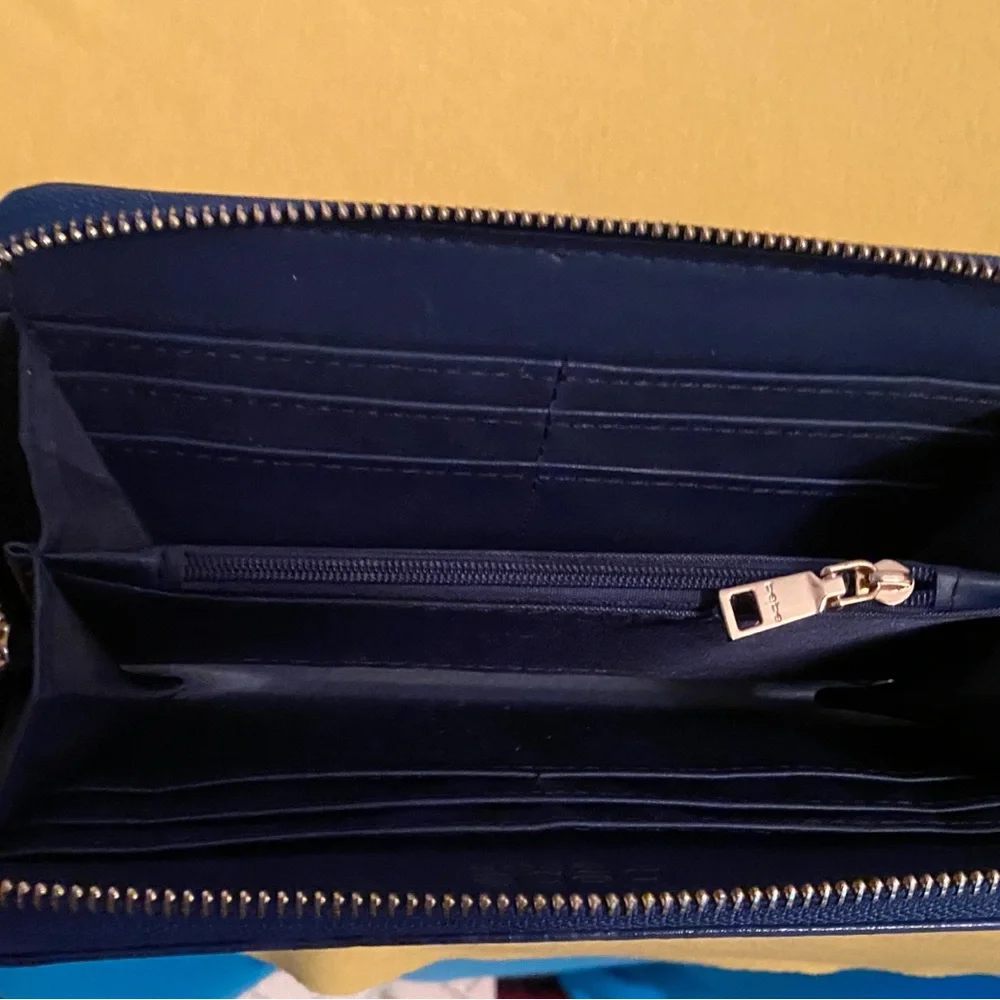 Bebe Wallet - Picture 3 of 4